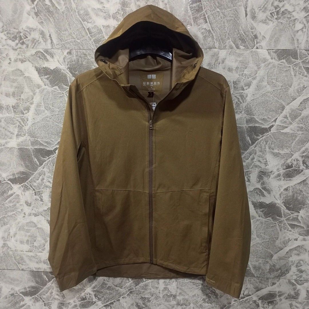 Jaket uniqlo waterproof best sale