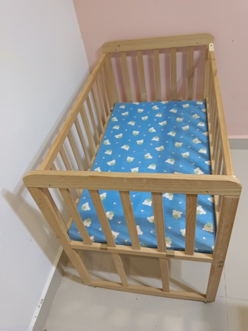 Katil bayi pre loved Babies Kids Baby Nursery Kids Furniture Cots Cribs on Carousell