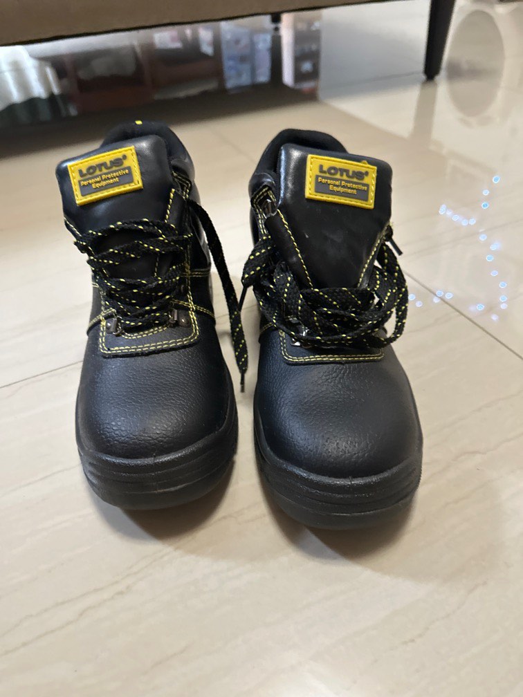 Lotus mens boots store