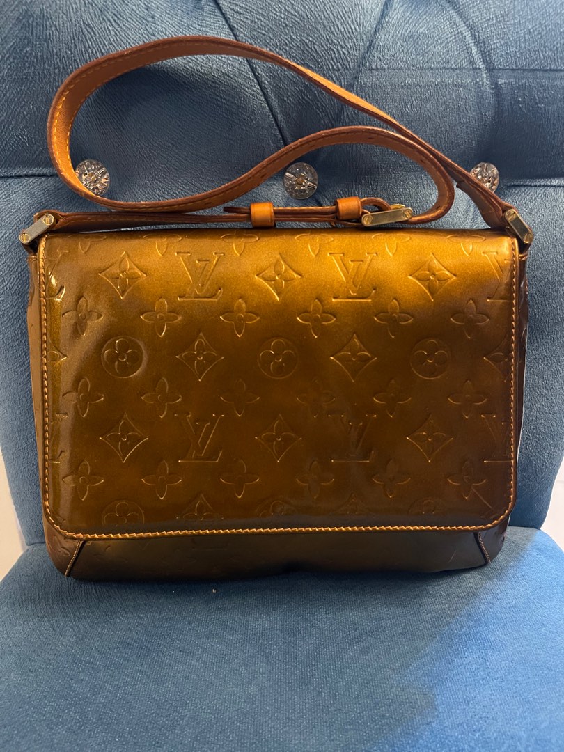 Lv vernis sling bag hot sale