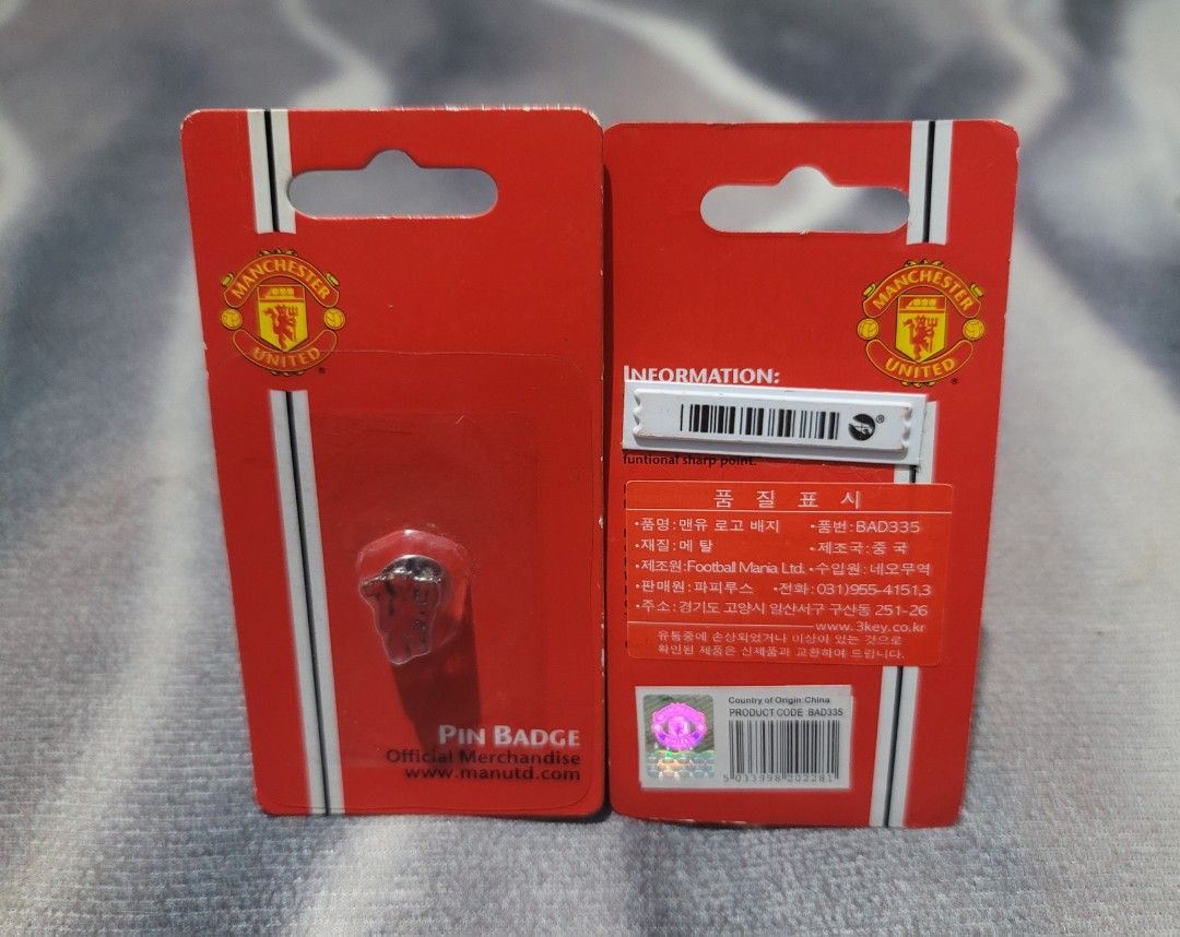 Manchester United Pin Badge (Category: Other Merchandise) located in Marikina City. Submitted by vesuv (Listing ID 1334212119, Image 3). Description: Manchester United Pin Badge Price: 299 each Official Manchester United merchandise. Location: Marikina Meet-up: Marikina (Concepcion, Meralco) Delivery: via Lalamove (Buyer's expense) Mode of Payment: Cash or Gcash.