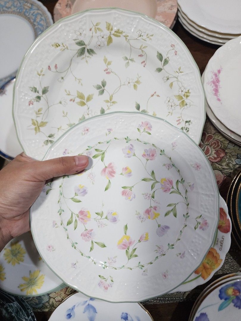 MIKASA Breakfast Plates - Set of 2 (Category: Dinnerware & Cutlery) located in Quezon City. Submitted by senyoramaria (Listing ID 1334301124, Image 1). Description: MIKASA Breakfast Plates Oven to Table to Dishwasher Safe for Microwave 8 inches Set of 2 MK 630 (Pink) MK 344 (Green).