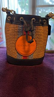 (Category: ) located in . Submitted by everythingnicehere (Listing ID 1334294947, Image 1). Description: .
