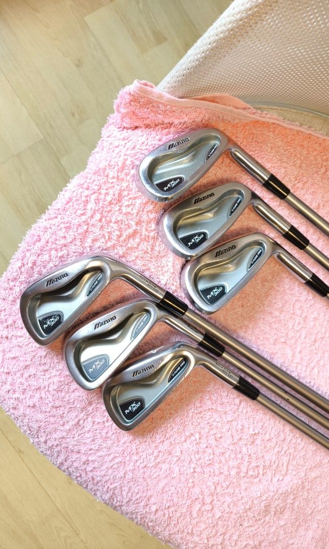 Mizuno MX 300 Forged Irons w Graphite Shafts and New Golf Pride Tour Velvet Grips