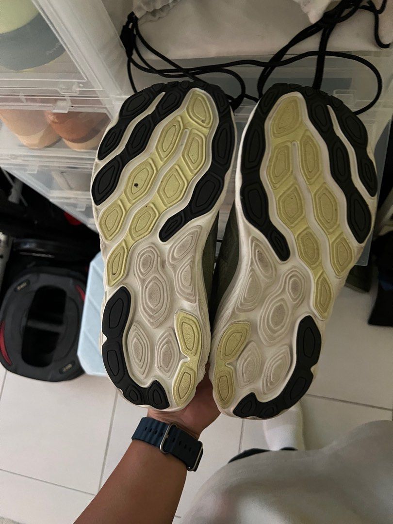 BELOW RETAIL New Balance 880 v14 Olive Green Men s Fashion Footwear Sneakers on Carousell