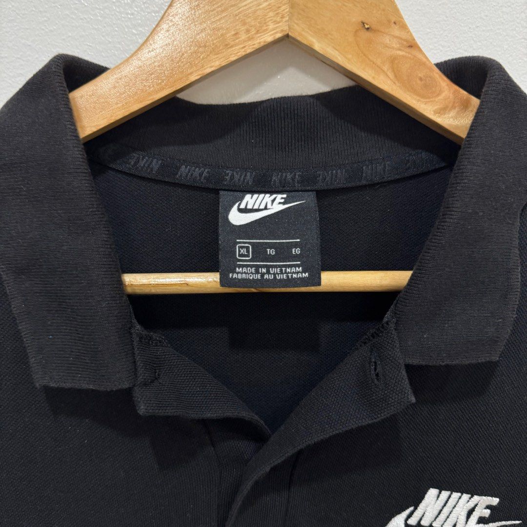 Nike Polo Shirt (Category: Tshirts & Polo Shirts ) located in Caloocan City. Submitted by _seven (Listing ID 1334246459, Image 3). Description: Nike Polo Shirt Size: XL on tag (fits L) Dimensions: W- 21.5 L-29.5 Color Rate: 9/10 Condition: 9/10 NO ISSUE.