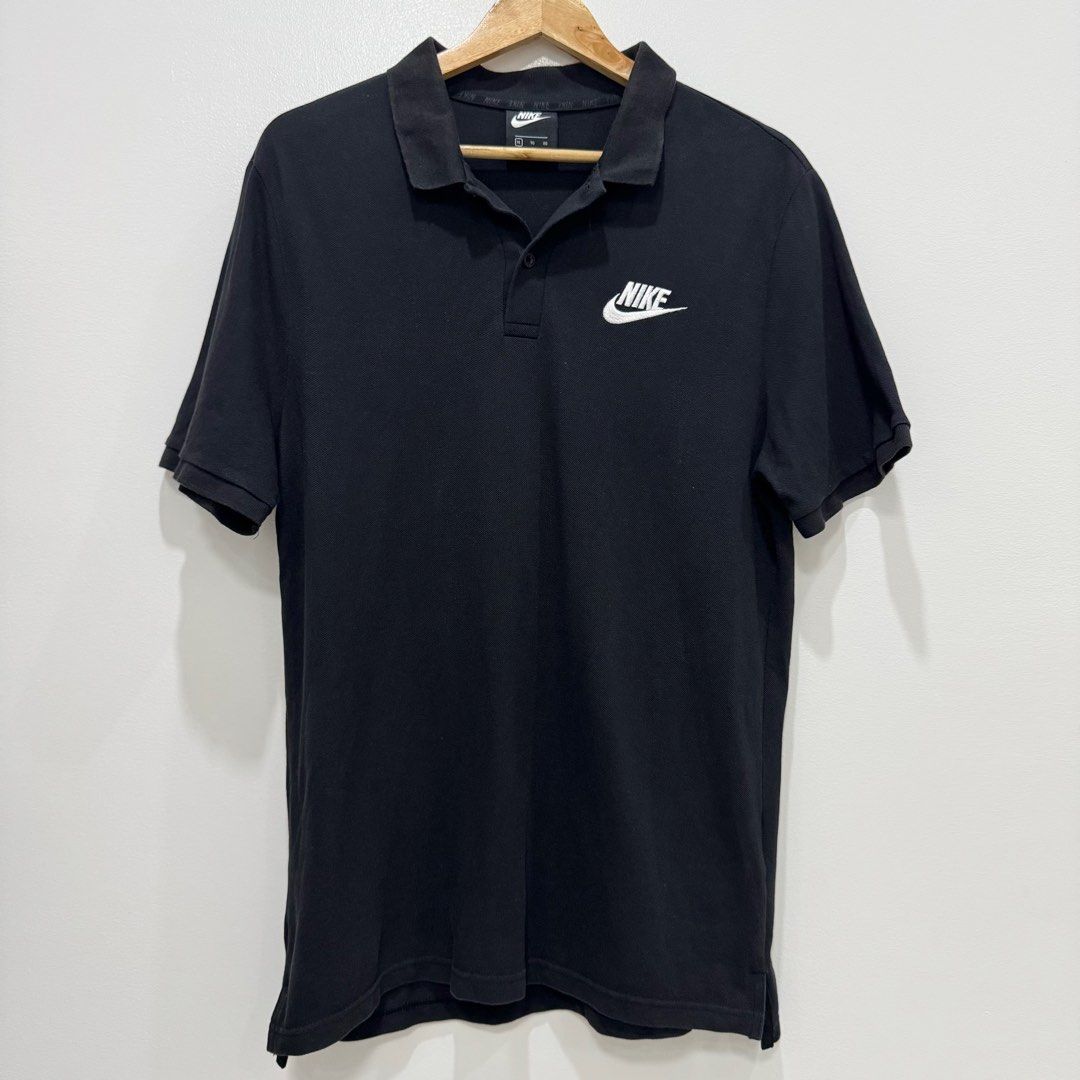 Nike Polo Shirt (Category: Tshirts & Polo Shirts ) located in Caloocan City. Submitted by _seven (Listing ID 1334246459, Image 1). Description: Nike Polo Shirt Size: XL on tag (fits L) Dimensions: W- 21.5 L-29.5 Color Rate: 9/10 Condition: 9/10 NO ISSUE.