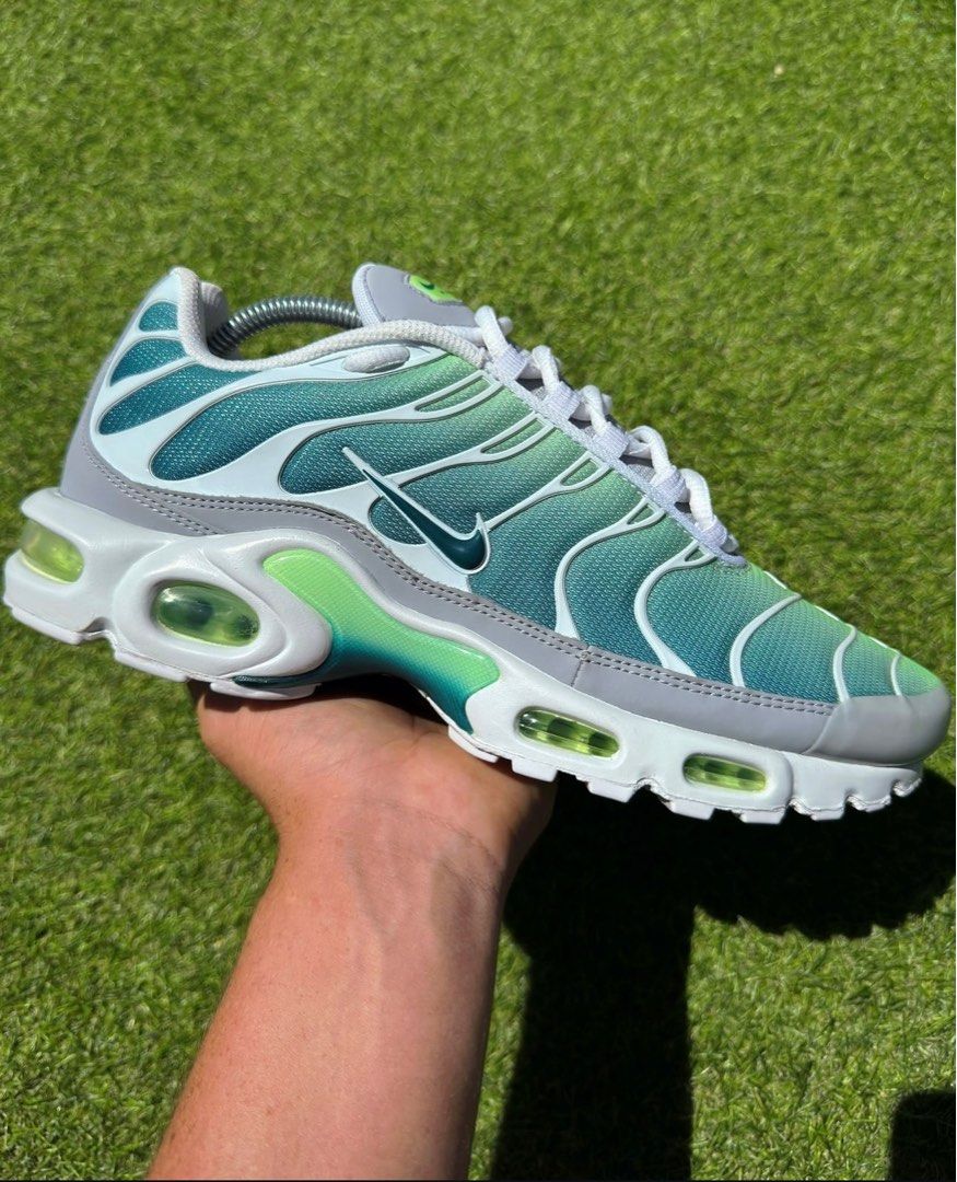 nike tuned ghost green