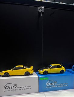 (Category: ) located in . Submitted by sparks_diecasts (Listing ID 1334360163, Image 1). Description: .