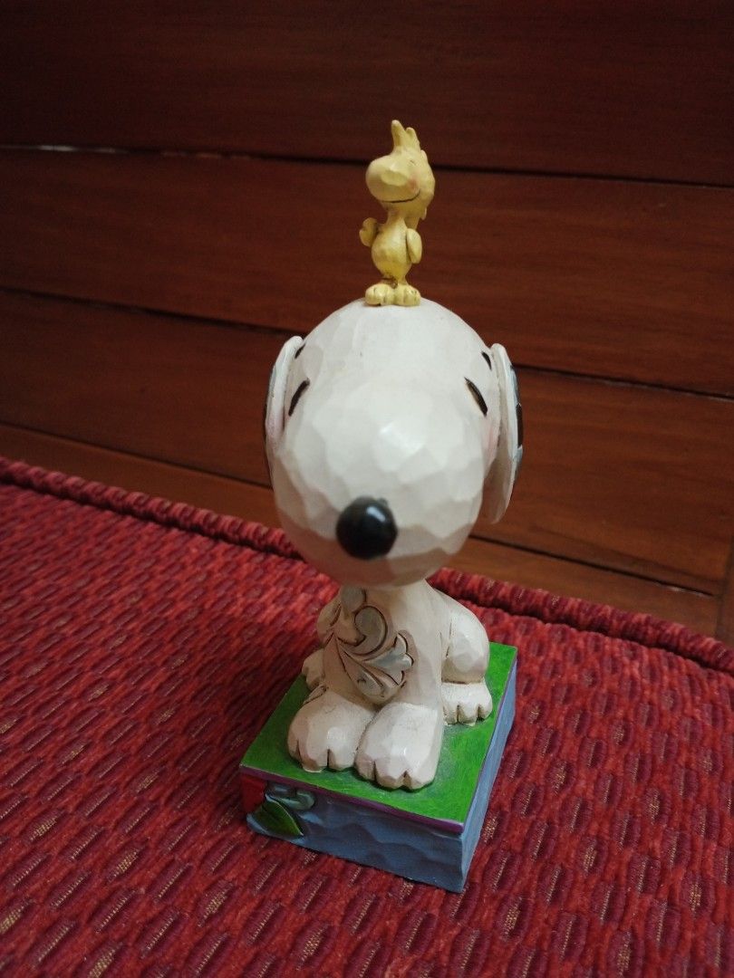 Enesco Pinda's door Jim Shore Woodstock geven Snoopy hart