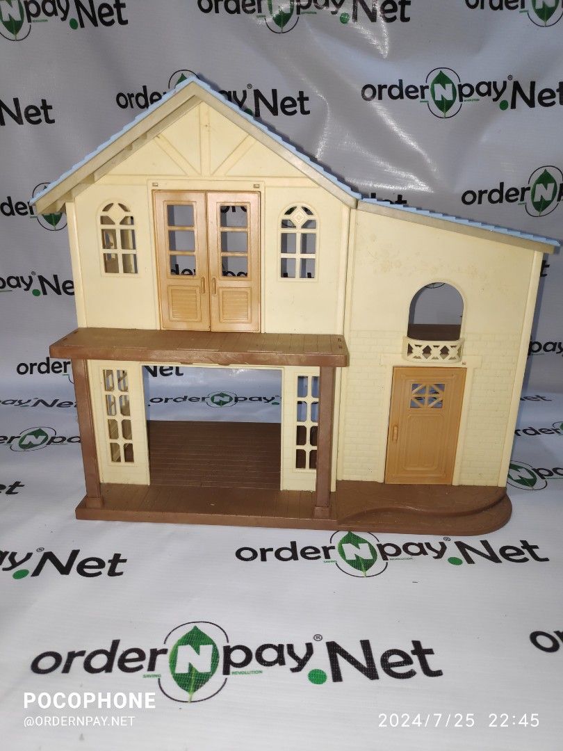 Sylvanian families hillcrest store