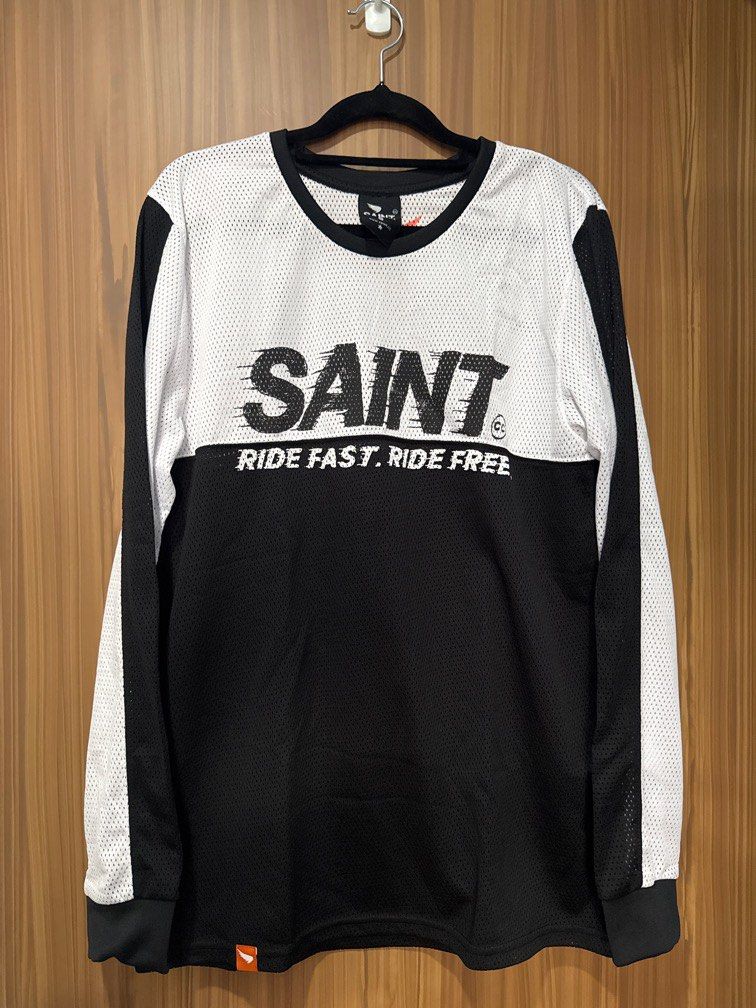 Saint Motorcycle mesh long sleeve top (Men) (Category: Activewear) located in Makati City. Submitted by stellularx (Listing ID 1334195303, Image 1). Description: Authentic Saint mesh type long sleeve motorcycle wear top in size Small. Used once. .
