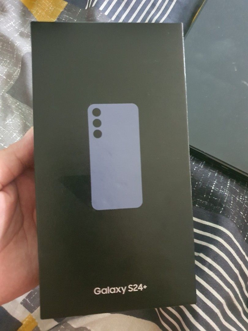 Samsung Galaxy S24 Plus 256gb (Category: Samsung) located in Manila. Submitted by angelajoyce2328 (Listing ID 1334222541, Image 2). Description: 3 days Old Samsung Flasgship phone Samasung Galaxy s24 Plus. never used. opened only to test the unit upon purchase in Megamall RFS: emergency fund.