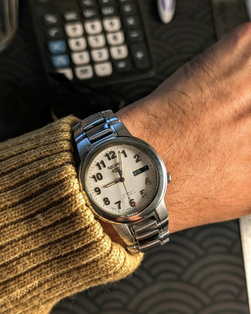 Seiko 5 Automatic Day Date "Clean White" (Category: Luxury Watches) located in Caloocan City. Submitted by renderthisnthat (Listing ID 1334357490, Image 2). Description: FOR SALE Vintage Seiko 5 Automatic Day Date . . Vintage watch, minor scratches are to be expected. Meet ups along QC or Shipping through J&T . 🏷️3500 PHP.