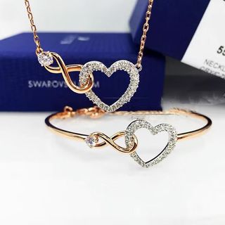 (Category: ) located in . Submitted by ShopAndBakes (Listing ID 1334366426, Image 1). Description: .