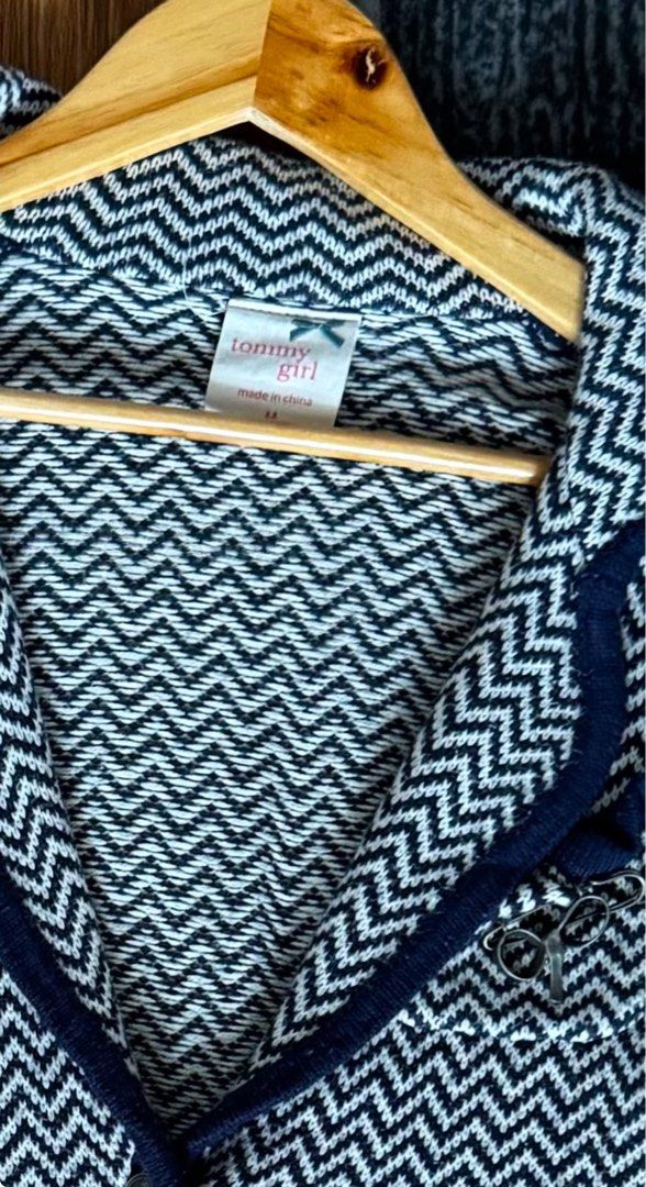 Tommy Hilfiger Blazer Knit (Category: Coats, Jackets and Outerwear) located in Quezon City. Submitted by csecc (Listing ID 1334327692, Image 2). Description: Chevron print knitted blazer. Perfect for the office..