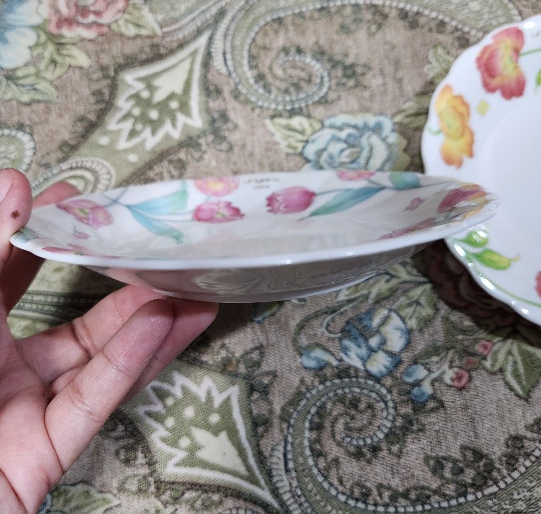 UNGARO Cake Plates - per piece (Category: Dinnerware & Cutlery) located in Quezon City. Submitted by senyoramaria (Listing ID 1334369751, Image 2). Description: UNGARO PARIS Cake Plates 6.5 inches.