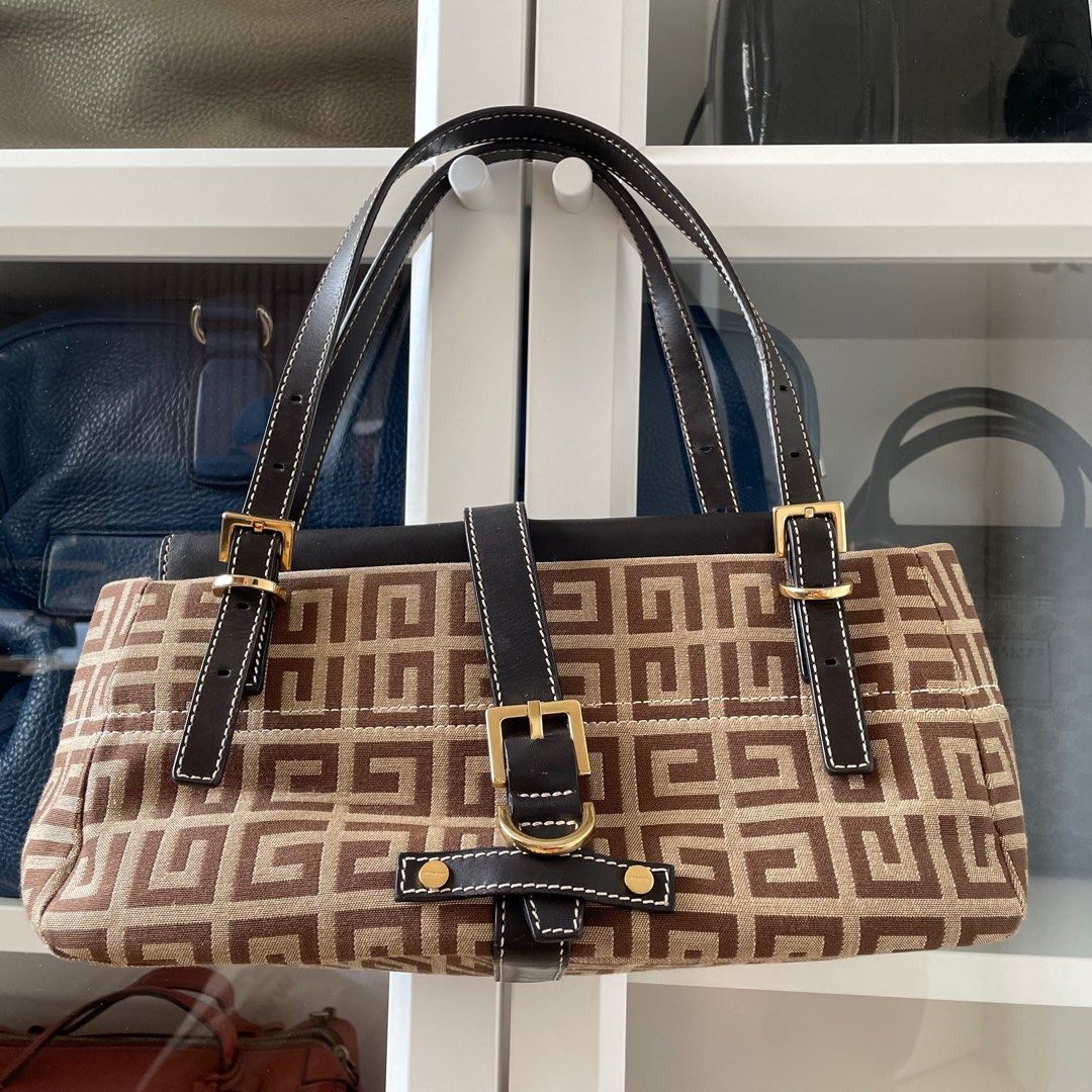 CLEARANCE❗️Vintage Givenchy Shoulder Bag (Category: Luxury Bags & Wallets) located in Manila. Submitted by snatchmybag (Listing ID 1334280126, Image 2). Description: .