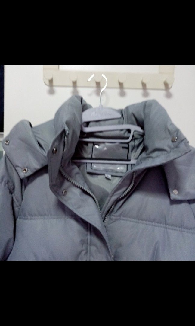 Winter Jacket (Category: Coats, Jackets and Outerwear) located in Singapore. Submitted by yowmuilee1964 (Listing ID 1334308207, Image 3). Description: Wear go Japan.