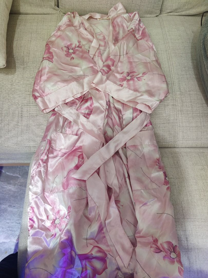 Women's clothing in xs/s, 女裝, 上衣, 長袖衫 Carousell