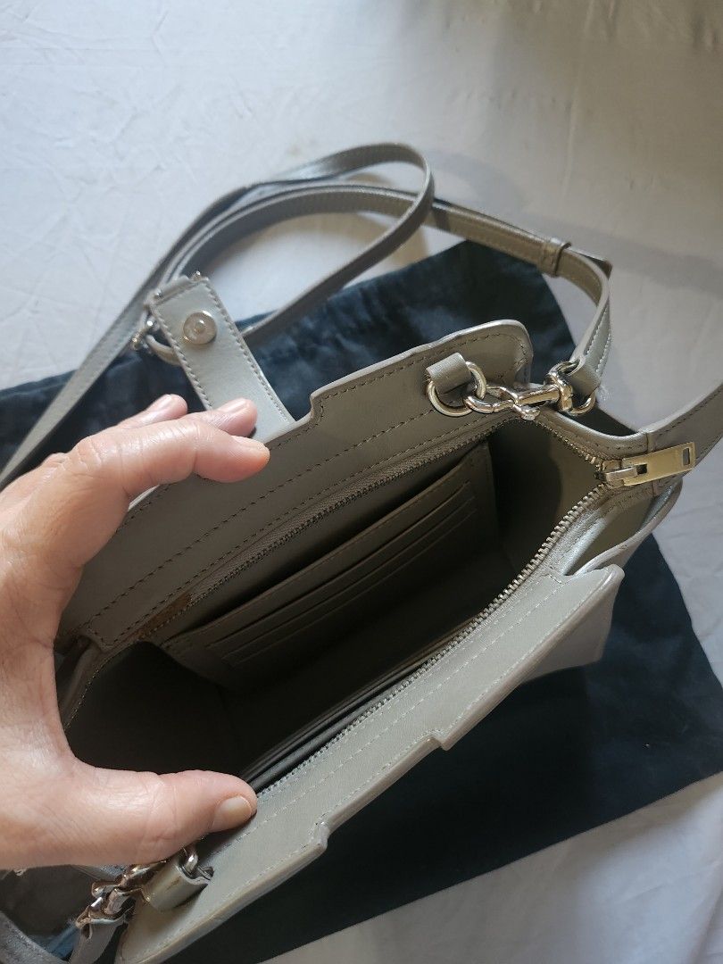 Ysl mini bag (Category: Luxury Bags & Wallets) located in Quezon City. Submitted by jb0516 (Listing ID 1334209055, Image 3). Description: Original Bought from the store With care cards,leather swatch,price tag and dust bag.