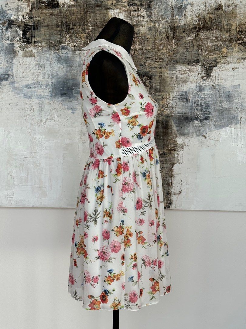 Zara Floral Dress (Category: Dresses) located in Muntinlupa City. Submitted by time2declutter (Listing ID 1334237382, Image 2). Description: Zara floral summer dress. Size S.