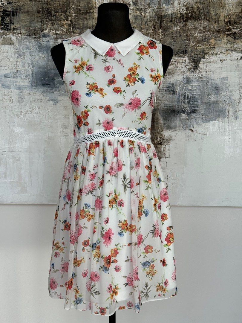 Zara Floral Dress (Category: Dresses) located in Muntinlupa City. Submitted by time2declutter (Listing ID 1334237382, Image 1). Description: Zara floral summer dress. Size S.