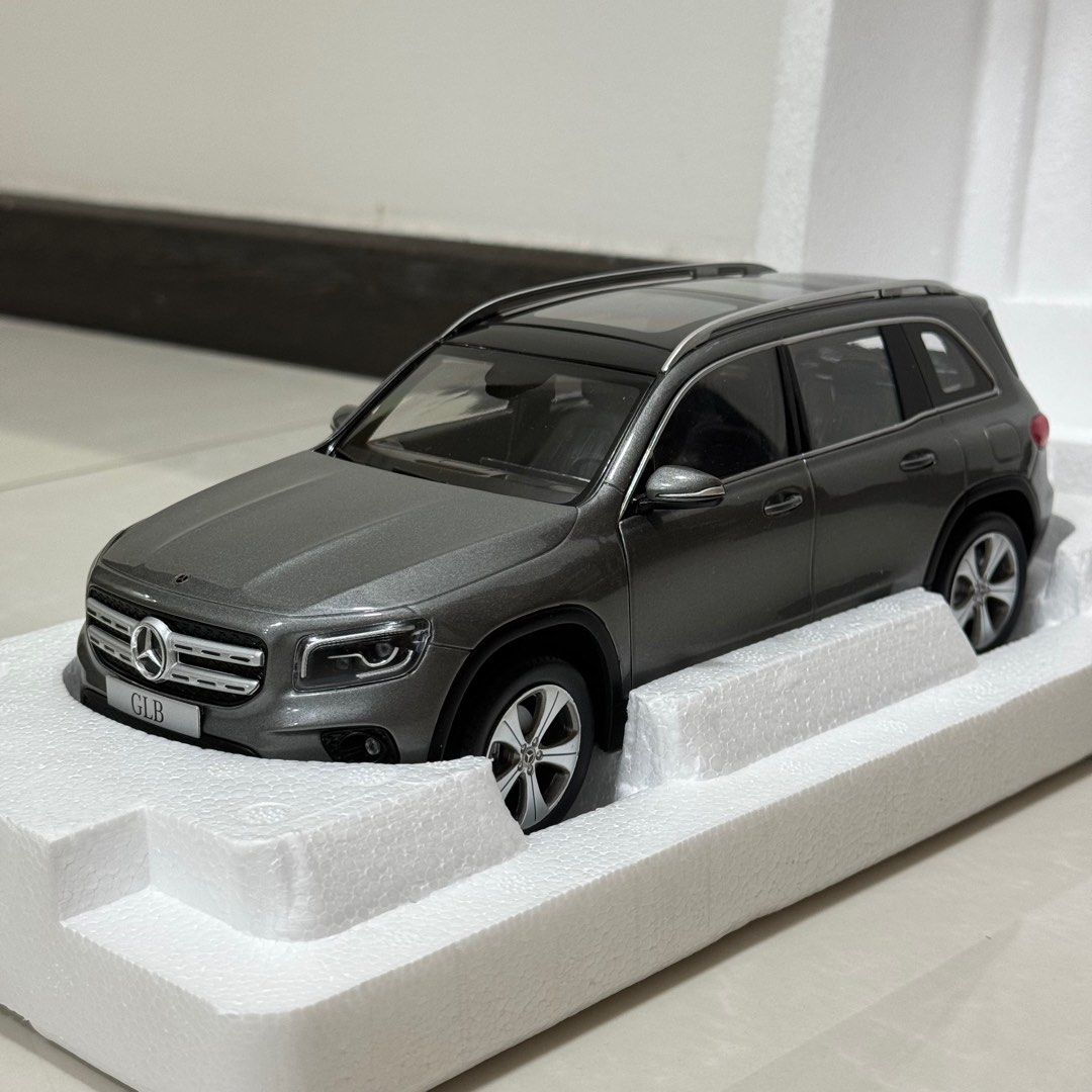1:18 Z Models Mercedes Benz GLB (Mountain Grey) Dealer Edition