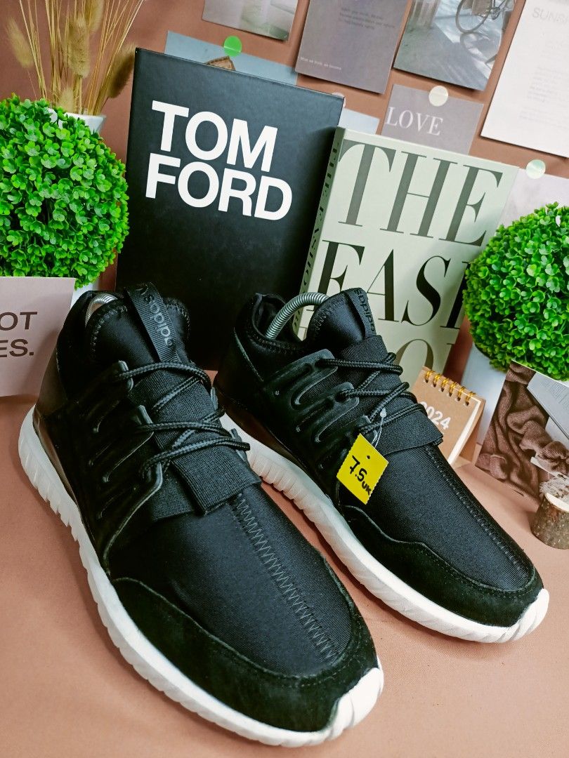 Adidas tubular radial uk top