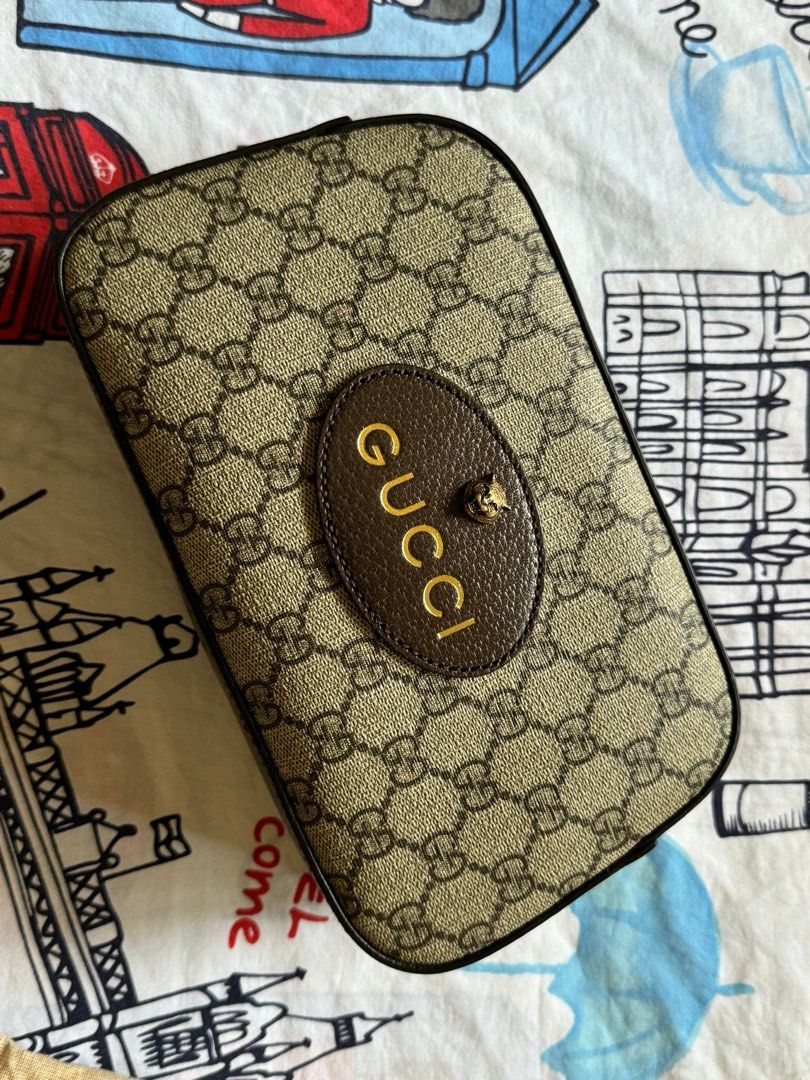 Authentic Gucci Bag (Category: Bags & Wallets) located in Singapore. Submitted by t6n9kbzjt8 (Listing ID 1339170145, Image 3). Description: Authentic Gucci Camera Bag bought in Ion -Only used twice -Good as new -With box dust bag, paper bag and purchase receipt .