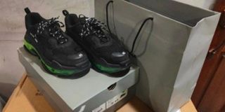 (Category: ) located in . Submitted by lyndon (Listing ID 1339135793, Image 1). Description: .