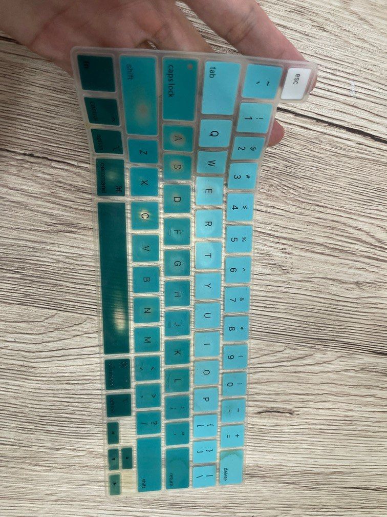Brandless Macbook Pro 13 Keyboard Protector (Category: Computer Keyboard) located in Quezon City. Submitted by ccgem (Listing ID 1339057940, Image 2). Description: Used well Still does the job in protecting your keyboard Has visible fading in leters A, S, C, Shift key, Command Key and Spacebar Selling very low.