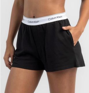 (Category: ) located in . Submitted by _bbwardrobe_ (Listing ID 1339033413, Image 1). Description: .