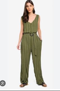 (Category: ) located in . Submitted by shopper.licious15 (Listing ID 1339106341, Image 1). Description: .