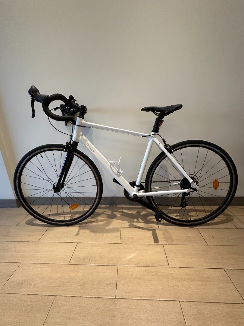 Decathlon Women s Road Bike w Accessories Sports Equipment Bicycles Parts Bicycles on Carousell