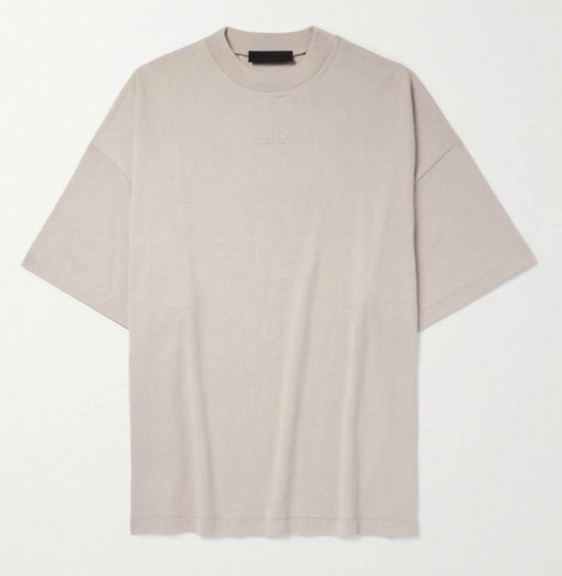 FOG Essentials Tee (Category: Tshirts & Polo Shirts) located in Singapore. Submitted by nomohlah (Listing ID 1339060139, Image 2). Description: AUTHENTIC - purchased from msidestore/WANDS.