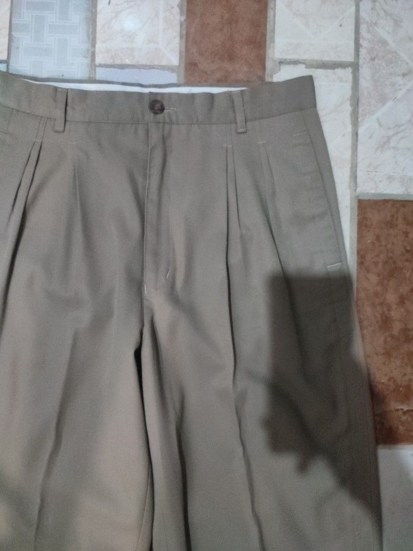 G2000 Brown Pleated Trousers (Category: Trousers) located in Quezon City. Submitted by buyersellerbeep (Listing ID 1339063067, Image 2). Description: no issues dimes: l: 37" w: 15.5" lo: 8".