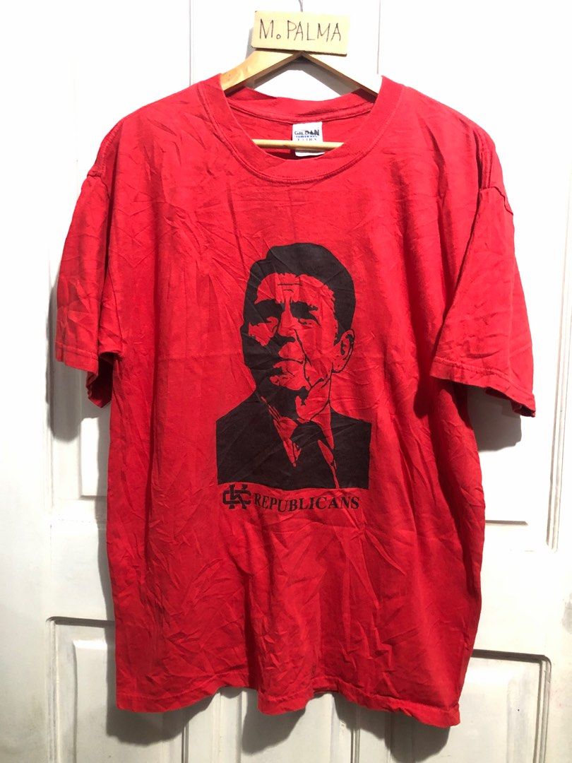 Gildan 40th u.s president ronald reagan shirt large 22x29 (Category: Tshirts & Polo Shirts ) located in Manila. Submitted by marisianshop (Listing ID 1339001503, Image 1). Description: Gildan 40th u.s president ronald reagan shirt large 22x29.