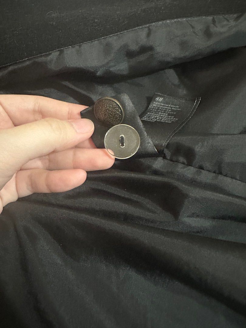 H&M Black Winter Trench Coat (Category: Coats, Jackets and Outerwear) located in Caloocan City. Submitted by cmc0916 (Listing ID 1339008054, Image 3). Description: RFS: Decluttering XS, but can fit XS to semi-medium frames.