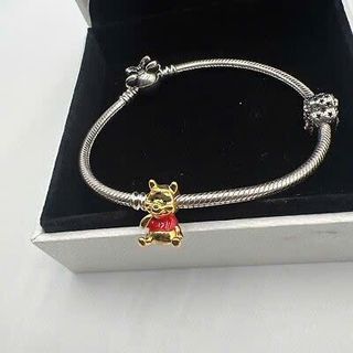 (Category: ) located in . Submitted by accessory_lab_sg (Listing ID 1339116573, Image 1). Description: .