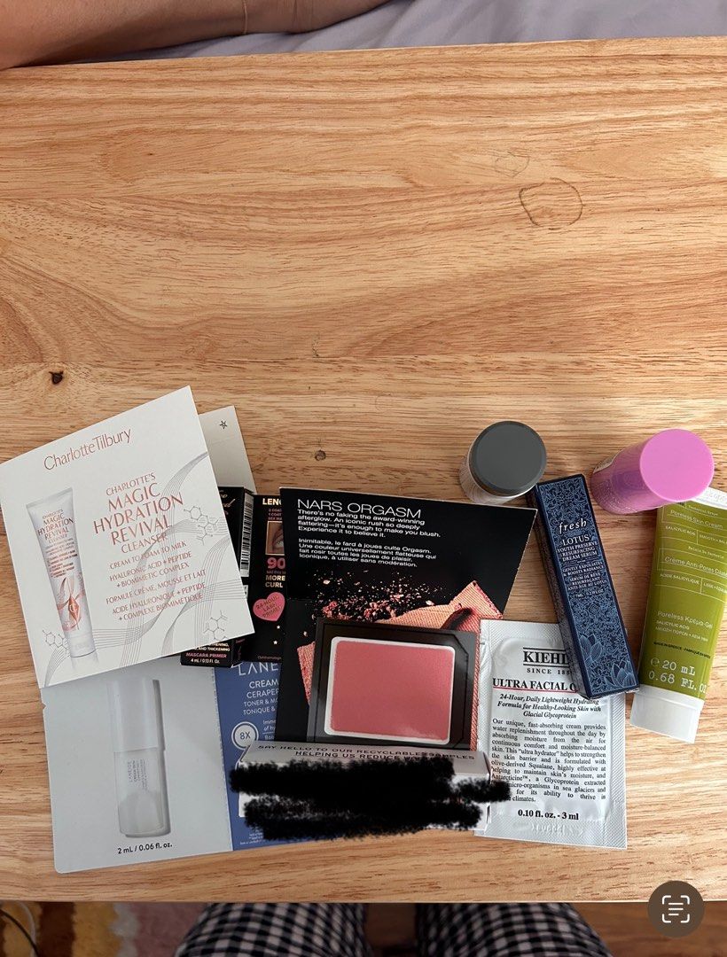 makeup skincare samples (Category: Makeup) located in Las Pinas. Submitted by karengail168 (Listing ID 1339011021, Image 1). Description: set only, no tingi individual photos of each sample is included in listing all unused and new .