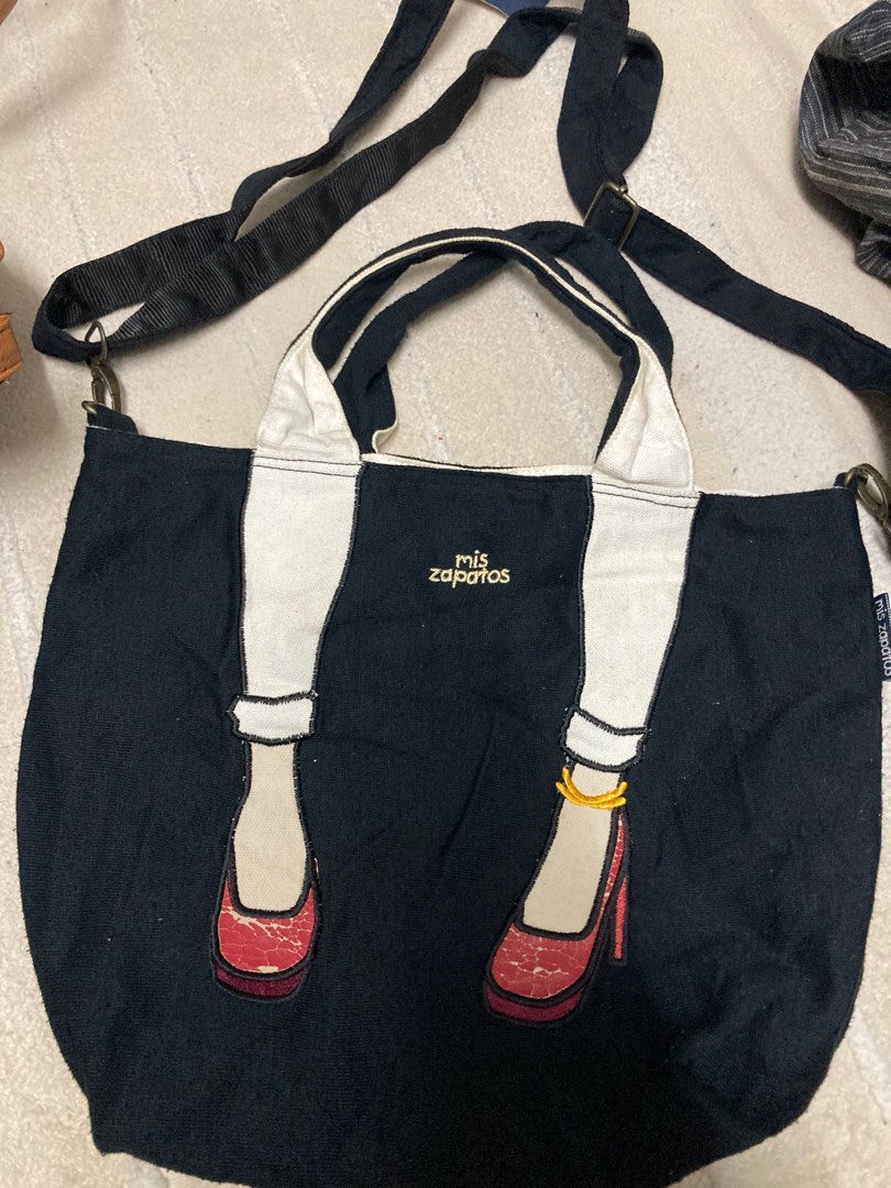 Mis zapatos sling bag 2 way medium Women s Fashion Bags Wallets Shoulder Bags on Carousell