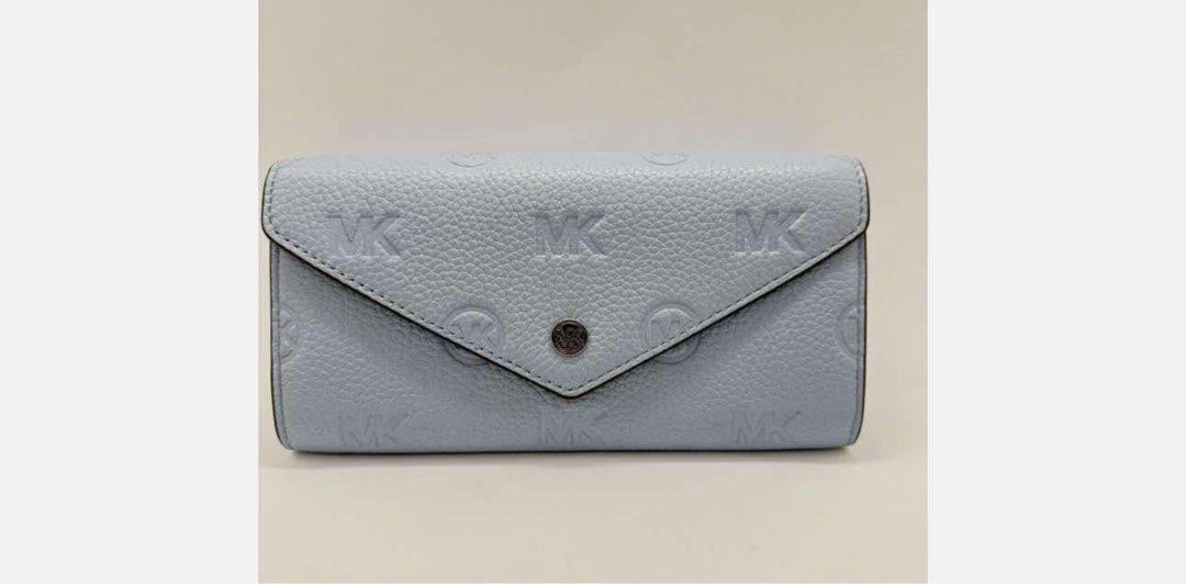 MK Jet Set Travel Large (Category: Luxury Bags & Wallets) located in Cebu City. Submitted by iamish_items (Listing ID 1339141933, Image 1). Description: Never been used In-open lang. Rfs: Medyo malaki para sa akin. .