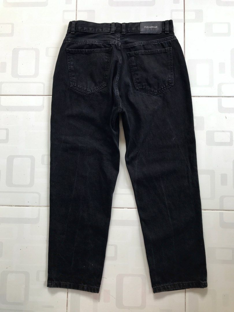 PULL & BEAR (Category: Jeans) located in Victoria. Submitted by thrifted_garments (Listing ID 1339078167, Image 3). Description: Actual fit: 30-32.