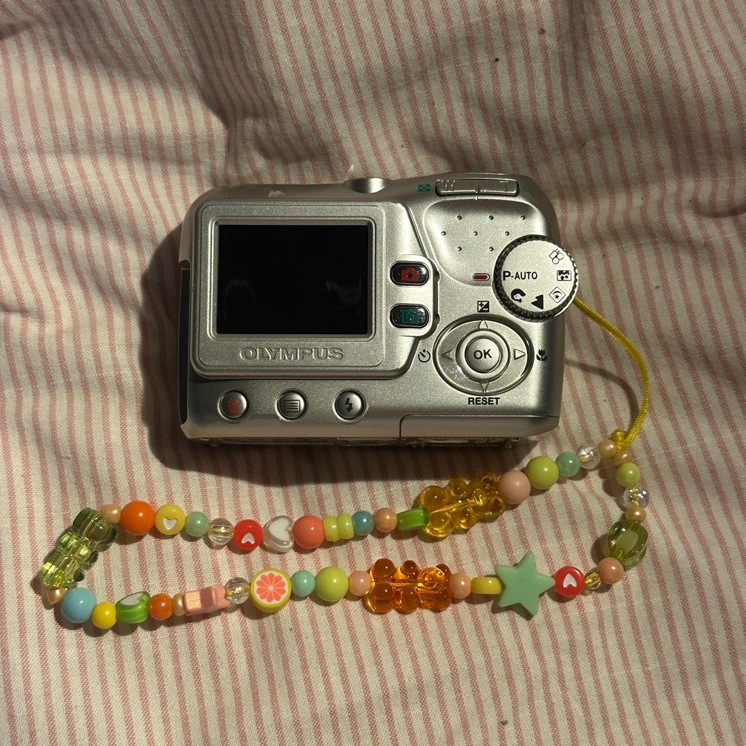 RARE!! OLYMPUS FE 110 (Category: Cameras) located in Mandaluyong City. Submitted by madb888 (Listing ID 1339122902, Image 2). Description: No functional issues uses xd card not included Message me if interested! (Sample pics in the end are mine) Inclusions : Camera unit 2x double AA battery’s Free cute strap .