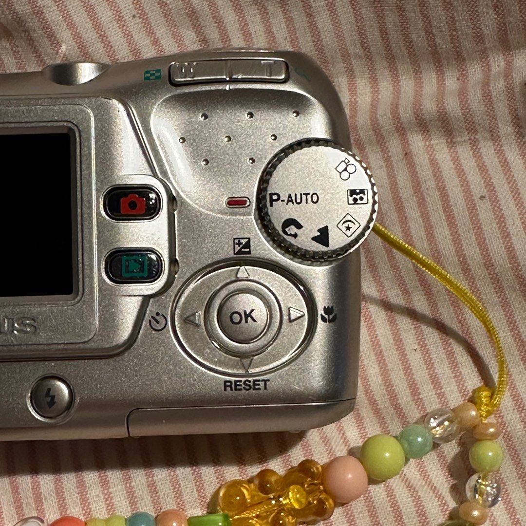 RARE!! OLYMPUS FE 110 (Category: Cameras) located in Mandaluyong City. Submitted by madb888 (Listing ID 1339122902, Image 3). Description: No functional issues uses xd card not included Message me if interested! (Sample pics in the end are mine) Inclusions : Camera unit 2x double AA battery’s Free cute strap .