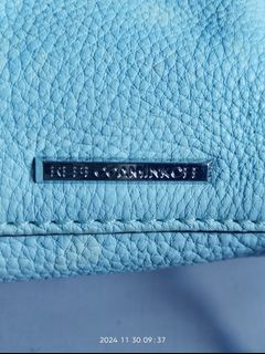(Category: ) located in . Submitted by payless_shop (Listing ID 1338998219, Image 1). Description: .
