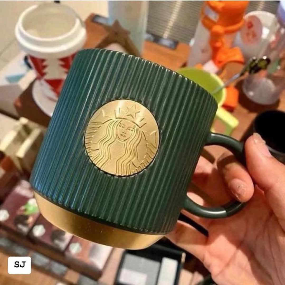 STARBUCKS Ceramic Coffee Mug (Category: Coffee & Tea Tableware) located in Caloocan City. Submitted by onlineshoppersph (Listing ID 1339139584, Image 1). Description: 473ml/16oz Comes with a Box ✅100% Brand New ✅Good Quality Cash On Deliver - Metro Manila - Delivery Fee/Handling Fee shouldered by BUYERS - DF/HF depends on BUYERS Location Thank You.