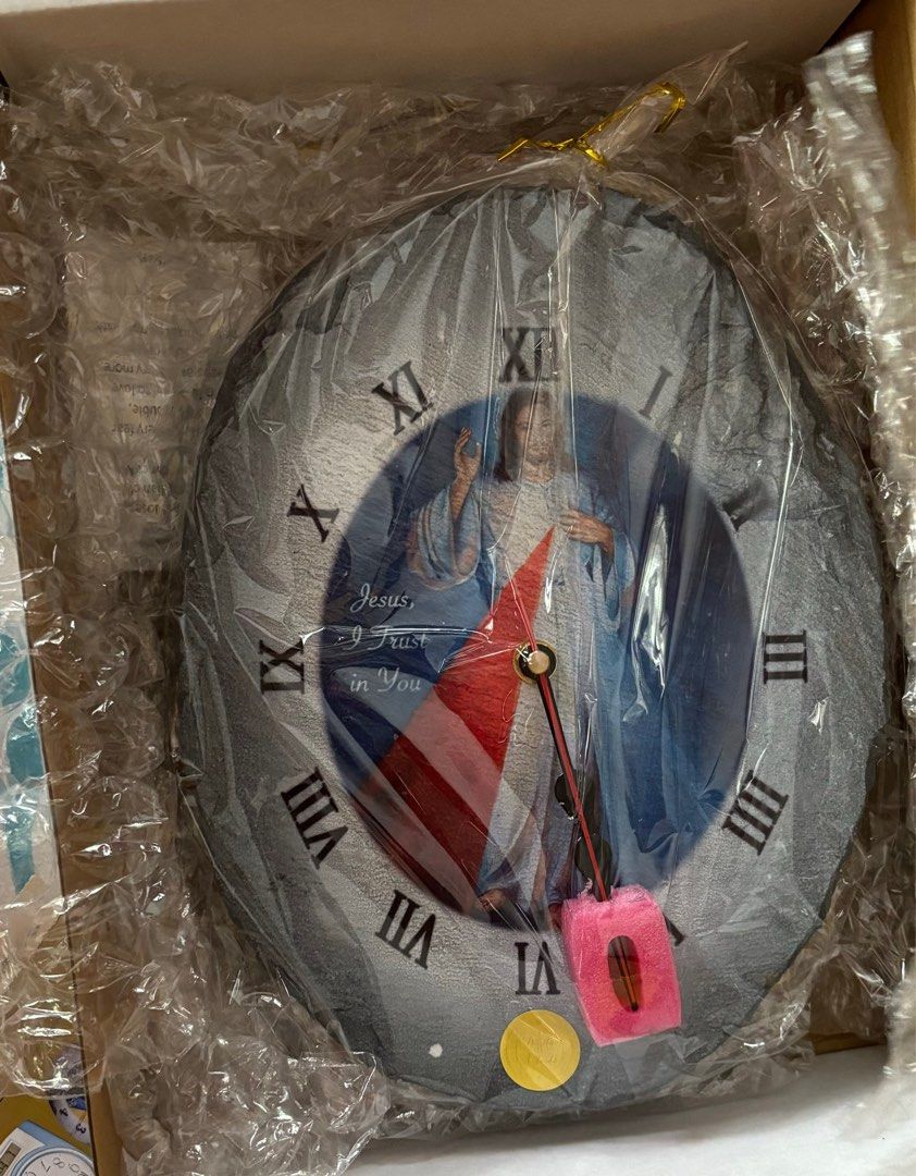 Trinity Clock (Category: Everything Else Others) located in Las Pinas. Submitted by ringringms (Listing ID 1339058466, Image 2). Description: 🎄Nice Gift Idea for Christmas 🎄 Trinity Clock with box runs in 2 AA batteries. Batteries are not included. DF to be shouldered by buyer.
