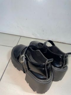(Category: ) located in . Submitted by bythriftloved (Listing ID 1339021310, Image 1). Description: .